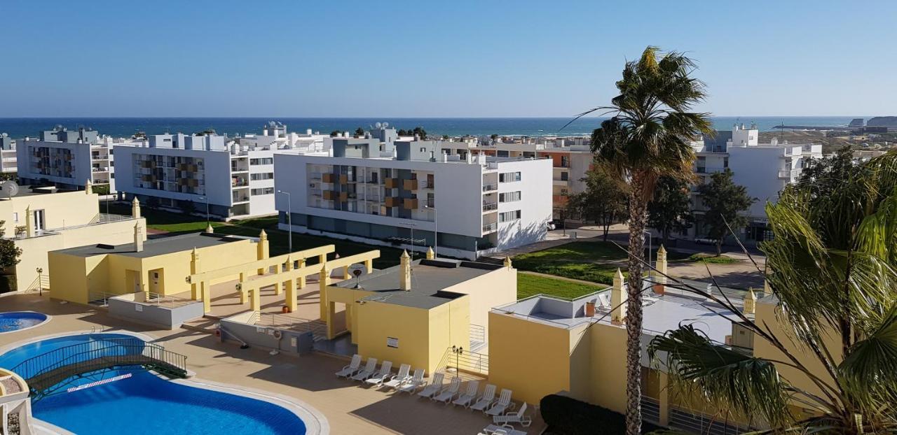 Sea View Apartment By Beach & Marina #1869 Lagos Exterior photo