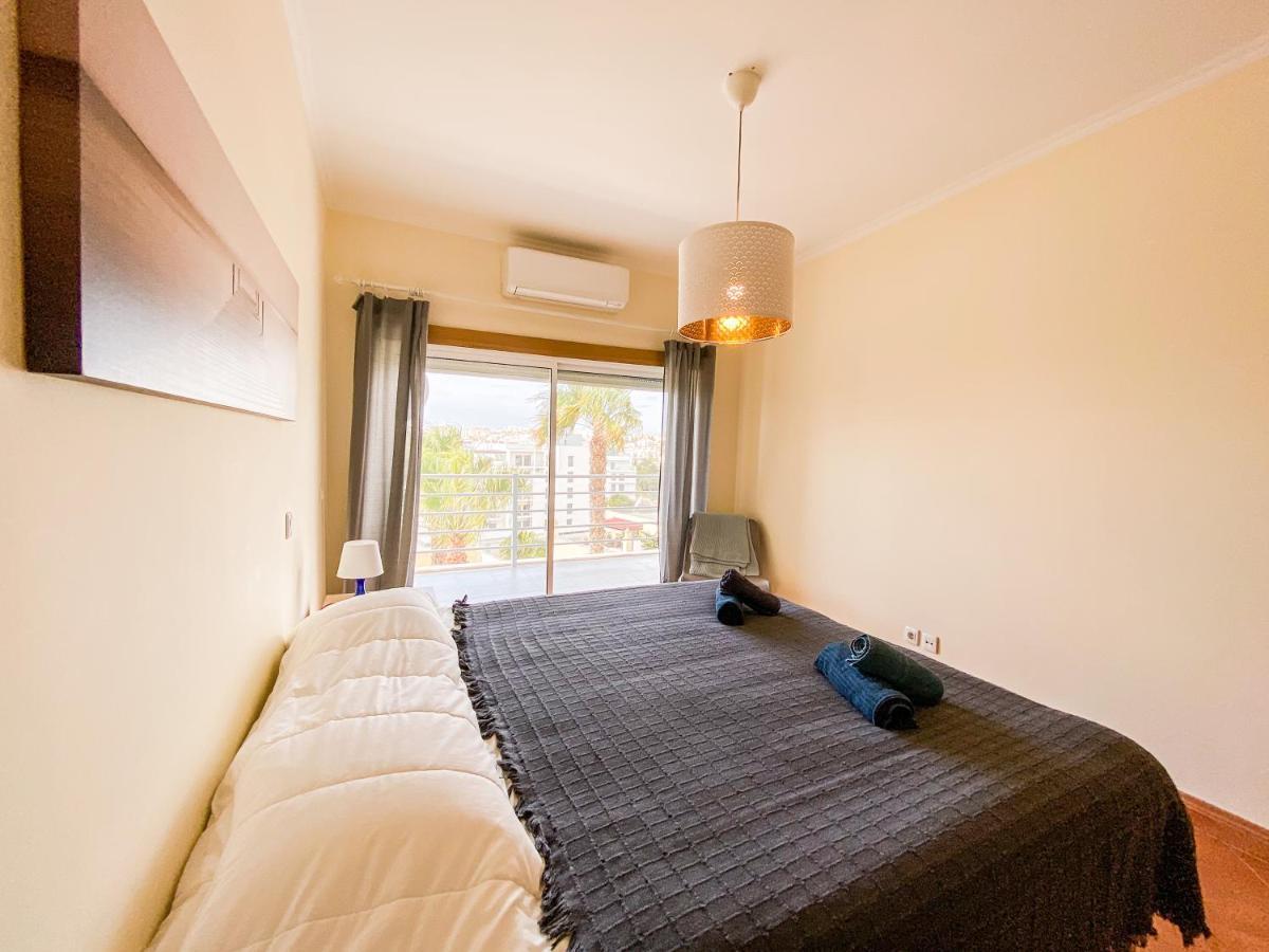 Sea View Apartment By Beach & Marina #1869 Lagos Exterior photo